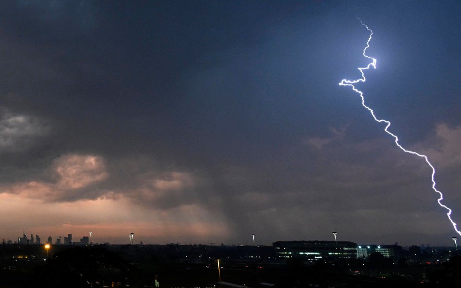 Alert RCB w 15 regionach. Nadciągają silne opady i gwałtowne wzrosty wód