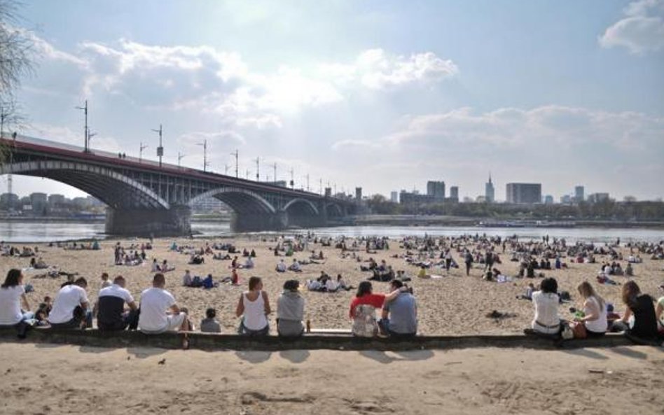 Warszawa. Charly Wilder, dziennikarz „NYT”, podaje dziesięć powodów, dla których warto odwiedzić War