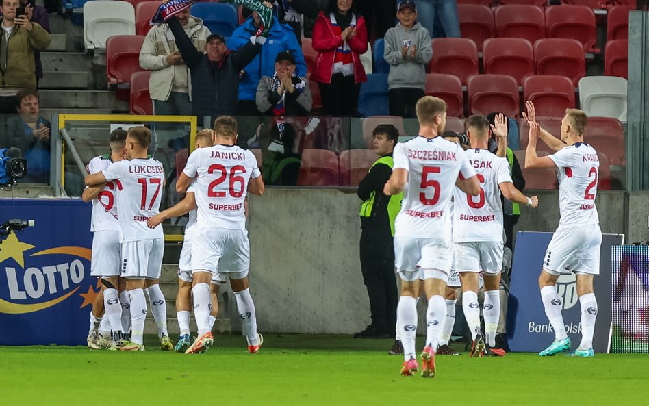 Górnik Zabrze pokonał Raków dzięki dwóm bramkom Japończyka Daisuke Yokoty.