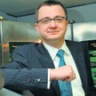 Artur Kawa prezes, akcjonariusz i twórca Emperii, nie chce jej oddać Eurocashowi. Twierdzi, że warun