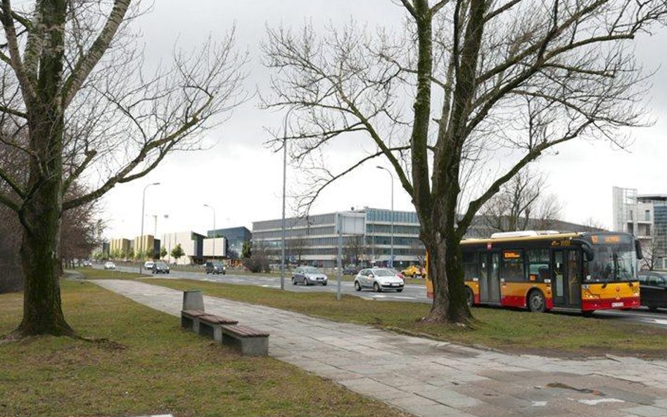 Projekt Galerii Wilanów – widok od ulicy Przyczółkowej (w głębi). Inwestor obiecuje żywe fasady