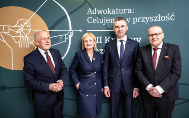 Od lewej: Jacek Ziobrowski wybrany na prezesa Wyższego Sądu Dyscyplinarnego, Ewa Krasowska wybrana R