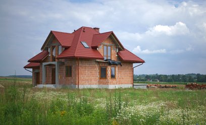 Zakup pierwszego domu w stanie surowym podlega zwolnieniu z podatku - uznał Naczelny Sąd Administrac