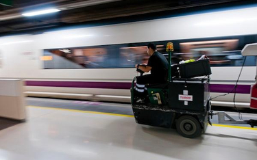 Zderzenie pociągów na dworcu w Barcelonie