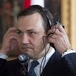 Radosław Sikorski śmieszy, wyzywa i obraża