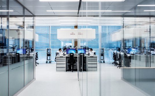 Swatch Group AG, do której należy marka Omega, w pierwszym półroczu zanotowała wzrost sprzedaży o po