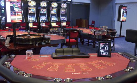 Koronawirus w Polsce. Rząd zamknie także kasyna