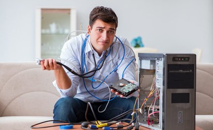 Home office po polsku – pracownicy bez służbowego sprzętu