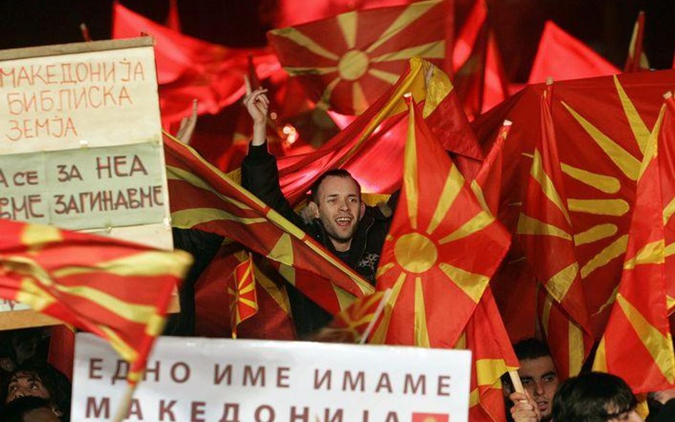 Macedończycy wyszli na ulice zaprotestować przeciw zmianie nazwy kraju