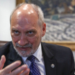 Macierewicz: Święta bez nowych restrykcji? Godne pochwały