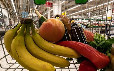 Rynek rośnie tylko dzięki wyższym cenom, ponieważ realnie zakupy Polaków się kurczą