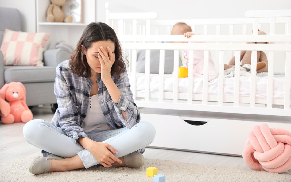 Obniżony nastrój 2-5 dni po porodzie określany jest jako „baby blues” i może on dotyczyć nawet 80 pr