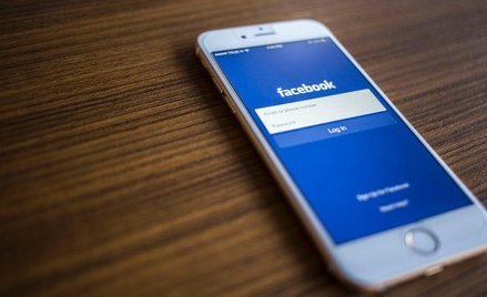 Facebook odblokowuje konta. Narodowcy nie składają broni