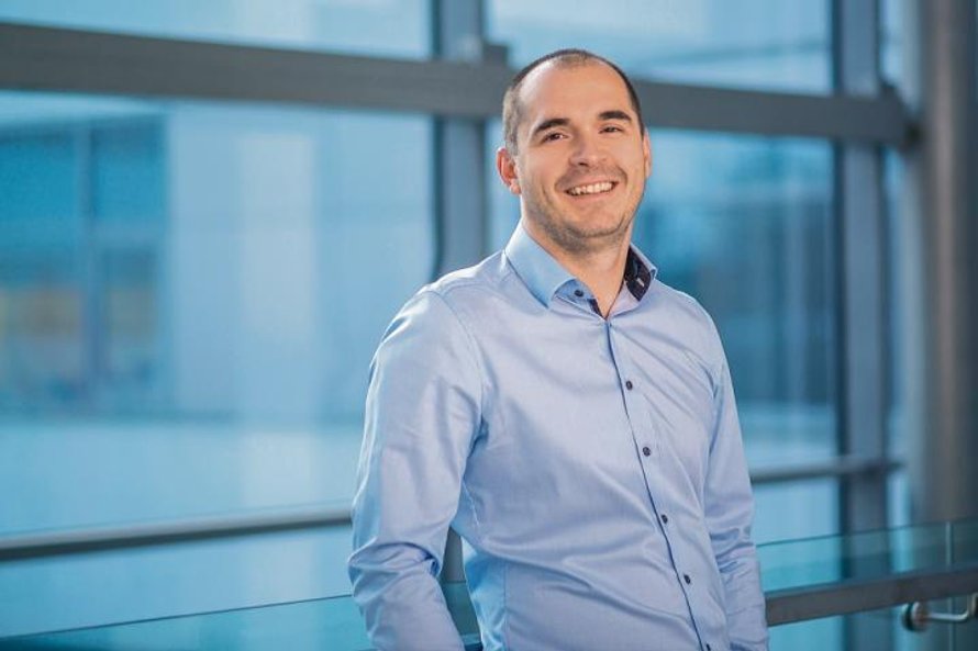 Notowania studia TSG, którego szefem jest Maciej popowicz, podczas trwającej wyprzedaży na rynkach r