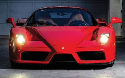 Tommy Hilfiger sprzedaje ultraluksusowe Ferrari