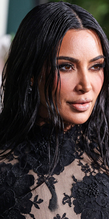 Kim Kardashian konsekwentnie realizuje swoje cele. Teraz skupia się na studiach prawniczych.