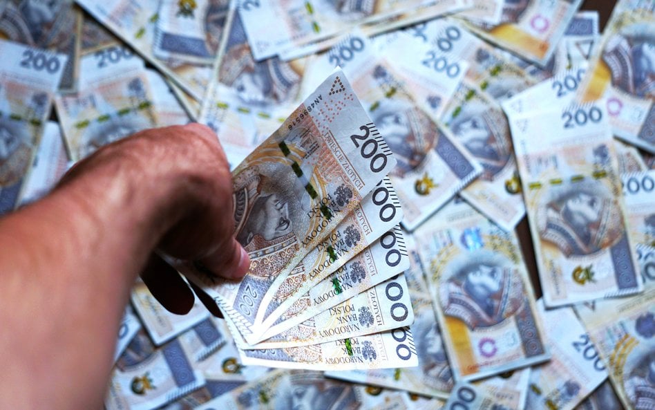 To nie jest miesiąc polskich obligacji skarbowych. Przynosi przecenę