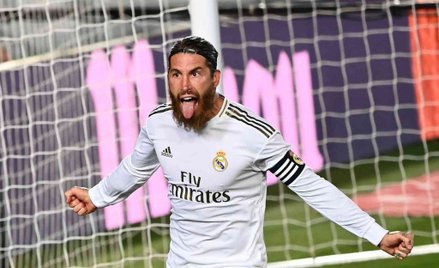 Ramos trafia z karnego, Real ucieka Barcelonie