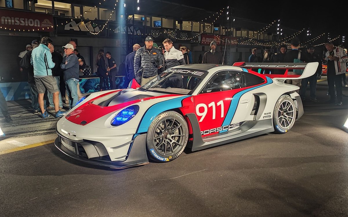 Tak wygląda wyścigowe Porsche 911 za milion euro. Powstanie tylko 77 ...
