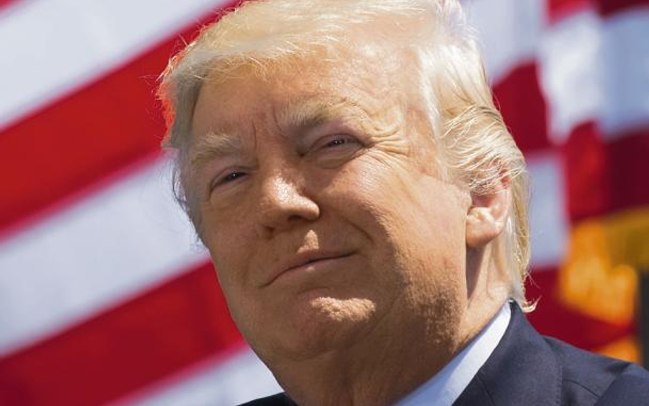 Od miłości do nienawiści. Prezydent Trump najpierw napędzał zwyżki na giełdach, a dzisiaj jest główn