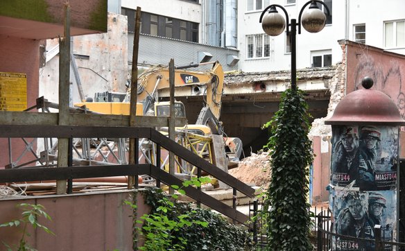 Burzenie Kina Femina. Prace rozbiórkowe we wrześniu 2016 roku