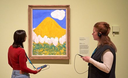 Praca Cuno Amieta „De Gele Huevel” z 1903 roku na wystawie „Yellow. Beyond Van Gogh’s Colour” w muze