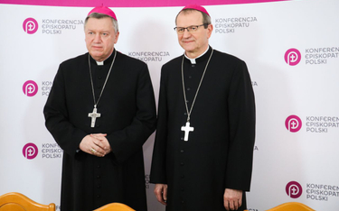 Nowo wybrani przewodniczący KEP abp Tadeusz Wojda SAC (z prawej) oraz zastępca przewodniczącego KEP 