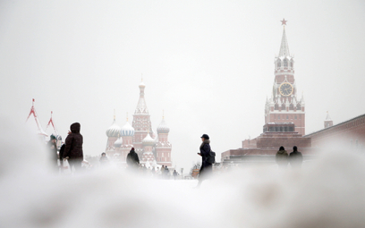 Rekordowe mrozy w Rosji. Zamknięte szkoły, pękające rury i gwałtowny wzrost zużycia gazu
