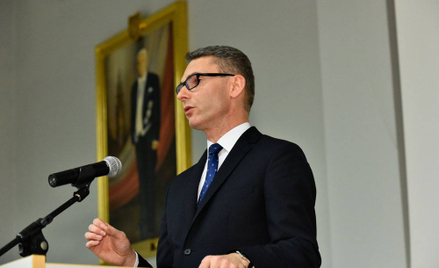 O ambasadorze, który głosował jako poseł