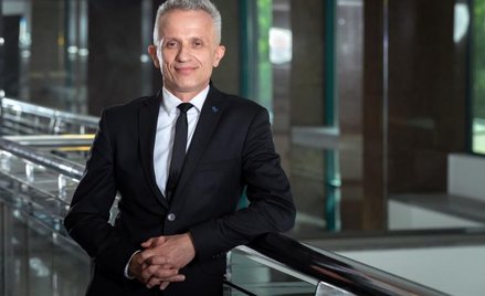 Prezes Polimeksu Krzysztof Figat powiedział, że podaż zleceń na rynku jest duża.