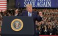 Donald Trump podczas wystąpienia w nowej akademii policji hrabstwa Nassau w Garden City w stanie Now