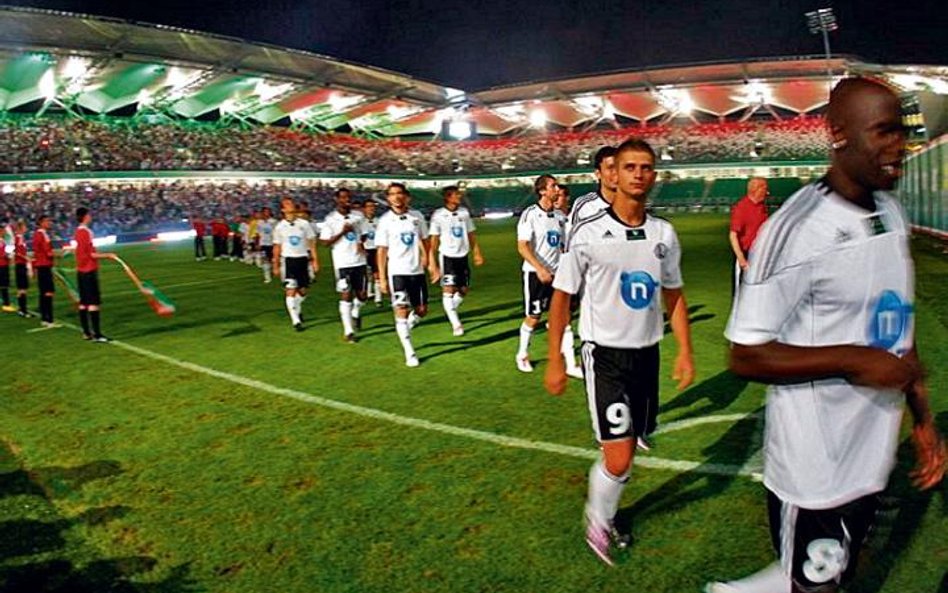 Legia pięknie wyglądała tylko podczas prezentacji przed sezonem. Zwycięstwo z Lechem może pomóc odku