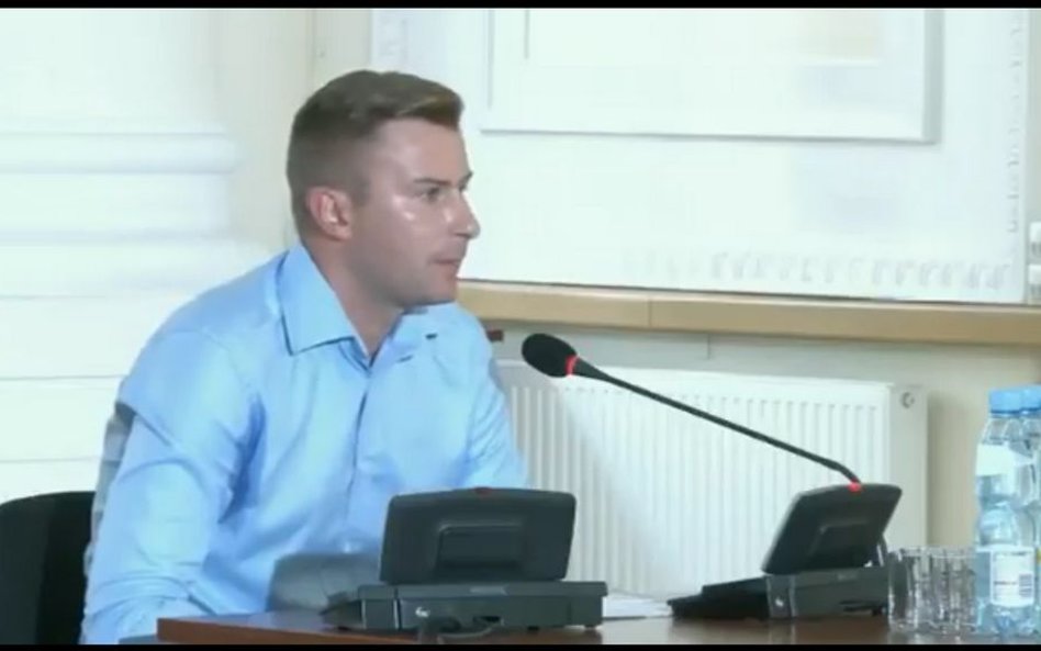 Komisja weryfikacyjna: "Nie wiem", "Nie pamiętam". 40 tys. złotych kary dla Kamila Kobylarza.
