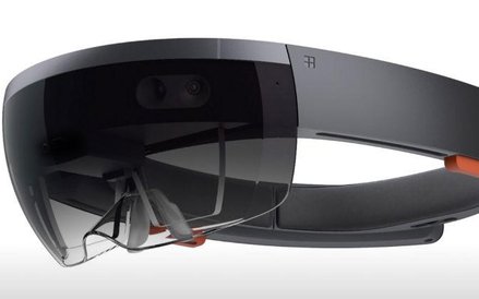 Potencjalny przebój ż okulary HoloLens trafią do programistów w przyszłym roku,