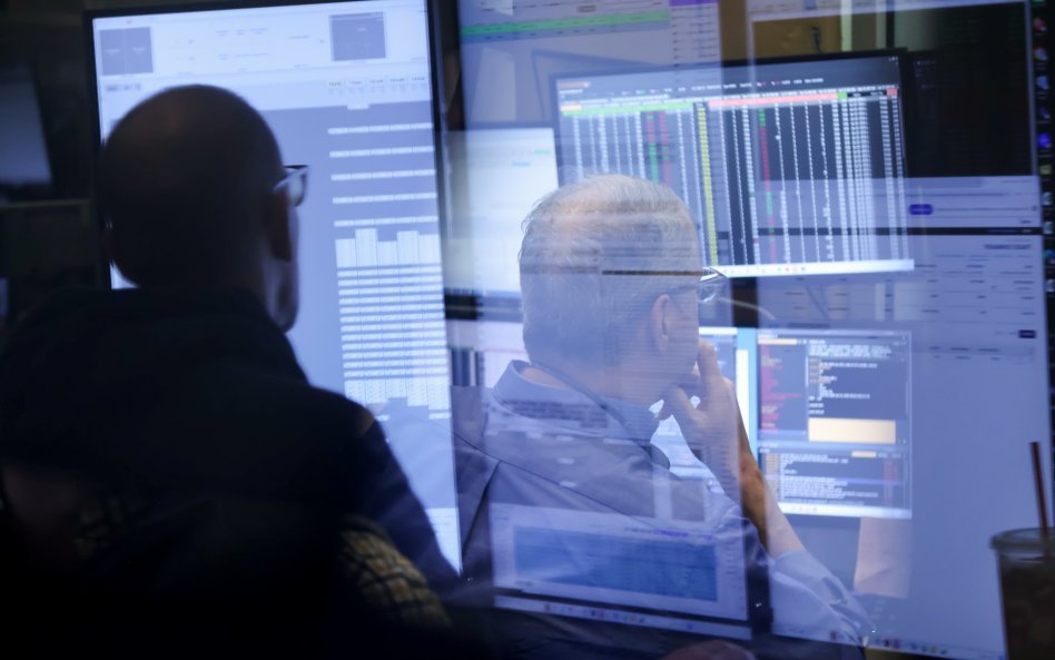 Hossa zatacza coraz szersze kręgi, coraz więcej akcji w portfelach