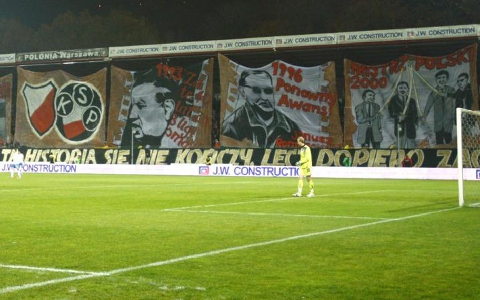 Polonia Warszawa w roku 2010 do meczów na własnym stadionie musiała dołożyć milion złotych