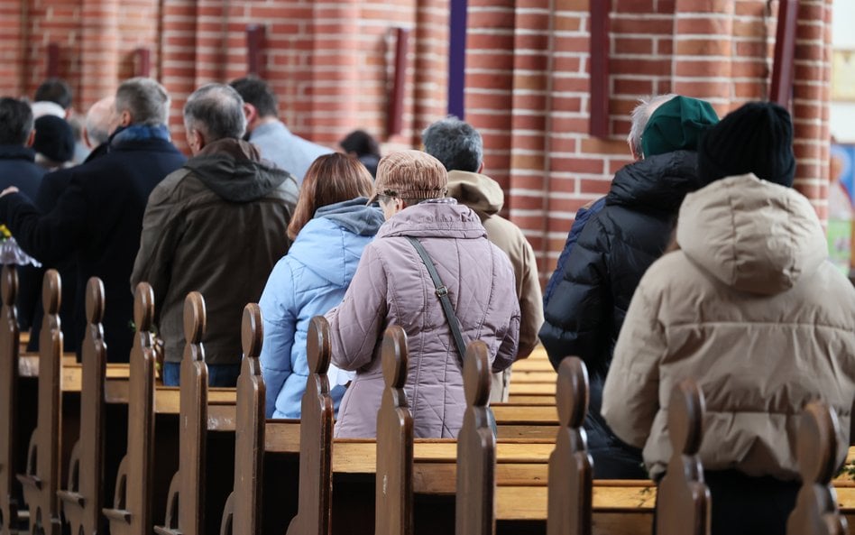 Churching w Polsce rośnie w siłę. Wierni wskazują powody