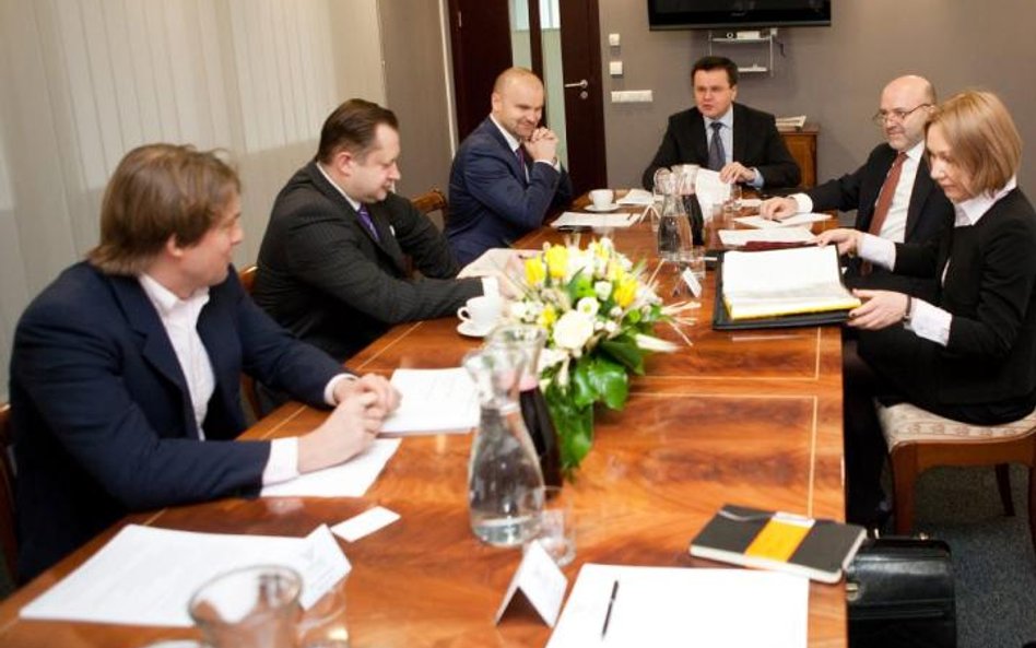 Wolny rynek w Polsce funkcjonuje z sukcesem nie we wszystkich obszarach. Na rynku pocztowym, telekom