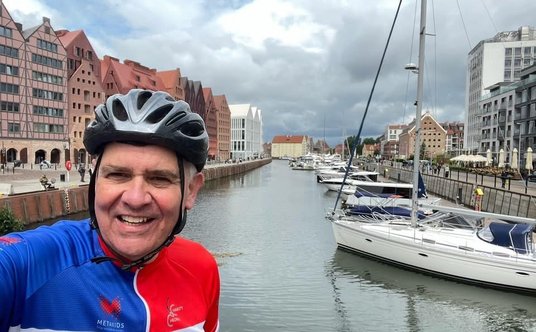 Ambasador Królestwa Niderlandów, podobnie jak inni uczestnicy Velo-city, weźmie dziś udział w paradz