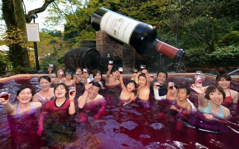 Kąpieli w Beaujolais Nouveau można zażyć w ośrodku SPA w japońskim Hakone