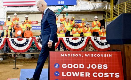 Prezydent USA Joe Biden chwalił się podczas spotkania ze związkowcami, że jego administracja pomogła
