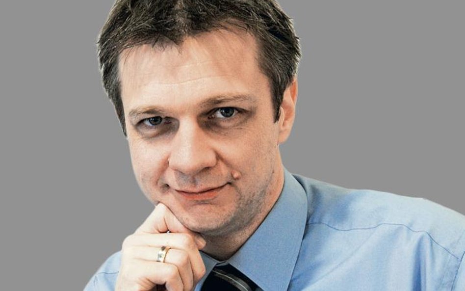 Kamil Jaros, analityk, Efix DM
