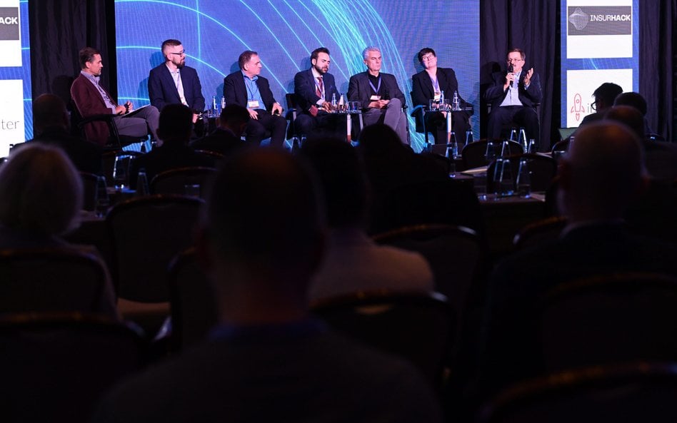 Czy sektor może razem zbudować infrastrukturę AI? W środowisku trwa ożywiona dyskusja