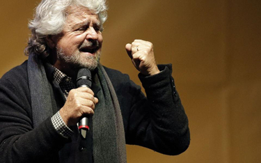 Fanatycy, jak Beppe Grillo, „zrozumieli, że świat postliberalnej demokracji należy bardziej do nich 