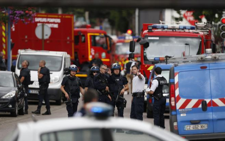 Policja oraz jednostki specjalne zjawiły się błyskawicznie na miejscu wtorkowego ataku na kościół w 