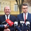 Minister ds. europejskich Szymon Szynkowski vel Sęk oraz rzecznik rządu Piotr Müller