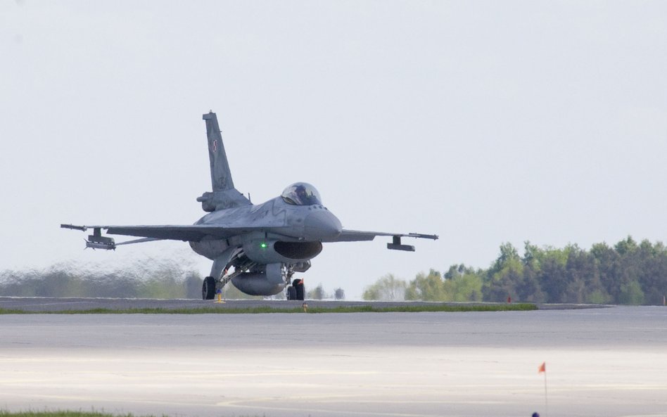 F-16