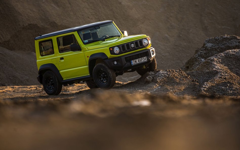 Suzuki Jimny wrócił do salonów z nową ceną i wyposażeniem