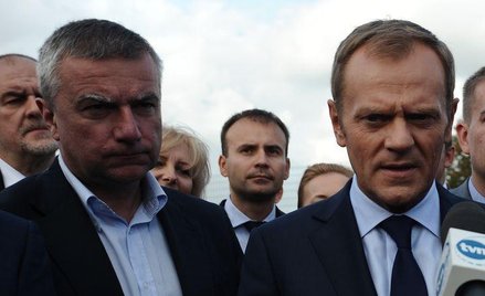 Paweł Graś (od lewej) i Donald Tusk
