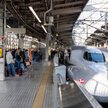 Pociąg typu shinkansen na dworcu w Kioto, jednym z najpopularniejszych celów podróży turystów odwied